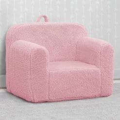 Delta Children Cozee Sherpa Chair For Kids -Kid Household Items 208224 5032 CPD Sherpa Chair pink lifestyle 103