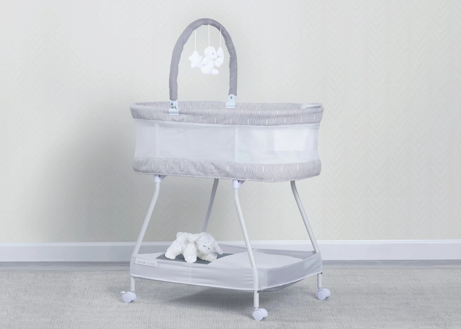 Delta Children Wave Bassinet 2 Delta Children Wave Bassinet - Image 2