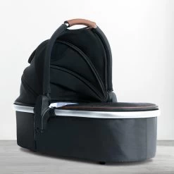 Delta Children Revolve Bassinet -Kid Household Items A1903A 001 Revolve Bassinet Carriage Lifestyle 102