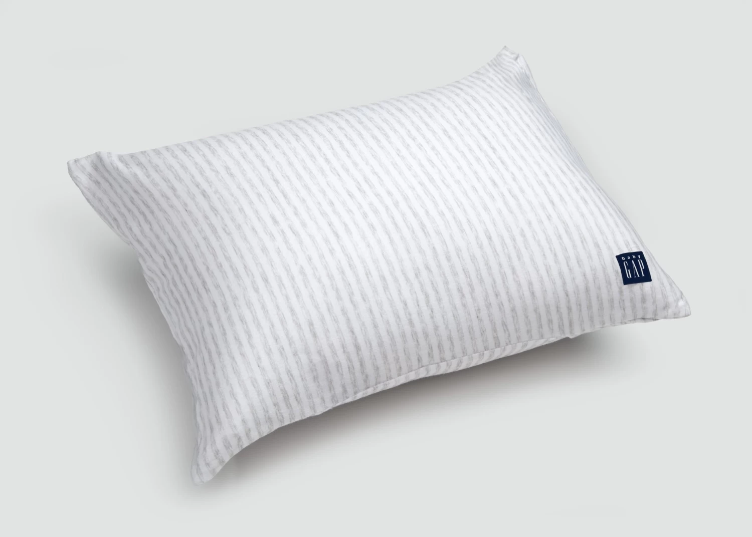 BabyGap Toddler Pillow With 2 Cooling Covers 1 BabyGap Toddler Pillow With 2 Cooling Covers