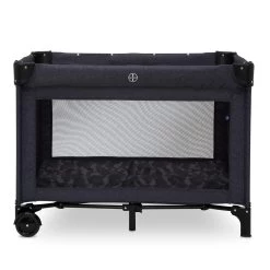 BabyGap Deluxe Play Yard -Kid Household Items f7njf4lyhkmximqpt7u4